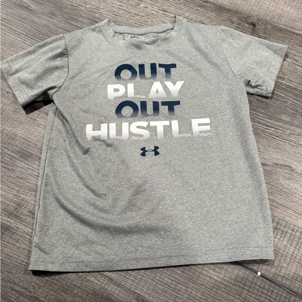 Under Armour Gray T-Shirt with Bold Graphic